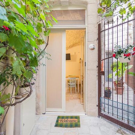 Suite Da Nonno Luigi 100 Metri Dal Mare Giovinazzo Exteriör bild
