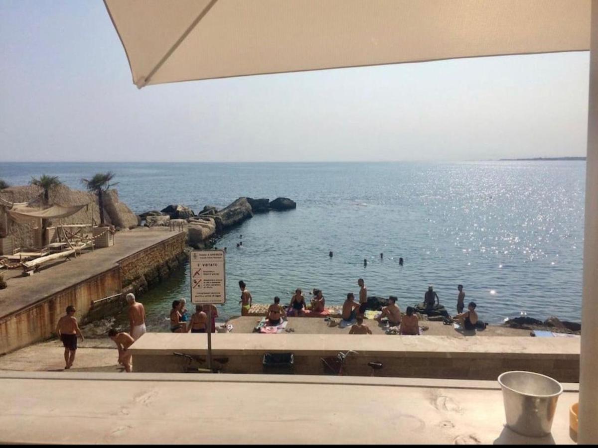 Suite Da Nonno Luigi 100 Metri Dal Mare Giovinazzo Exteriör bild